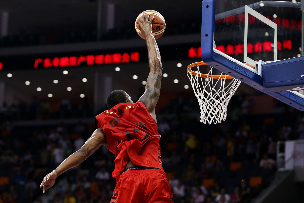 NBA尖端球员挑战极限，篮球盛宴绽放激情的简单介绍